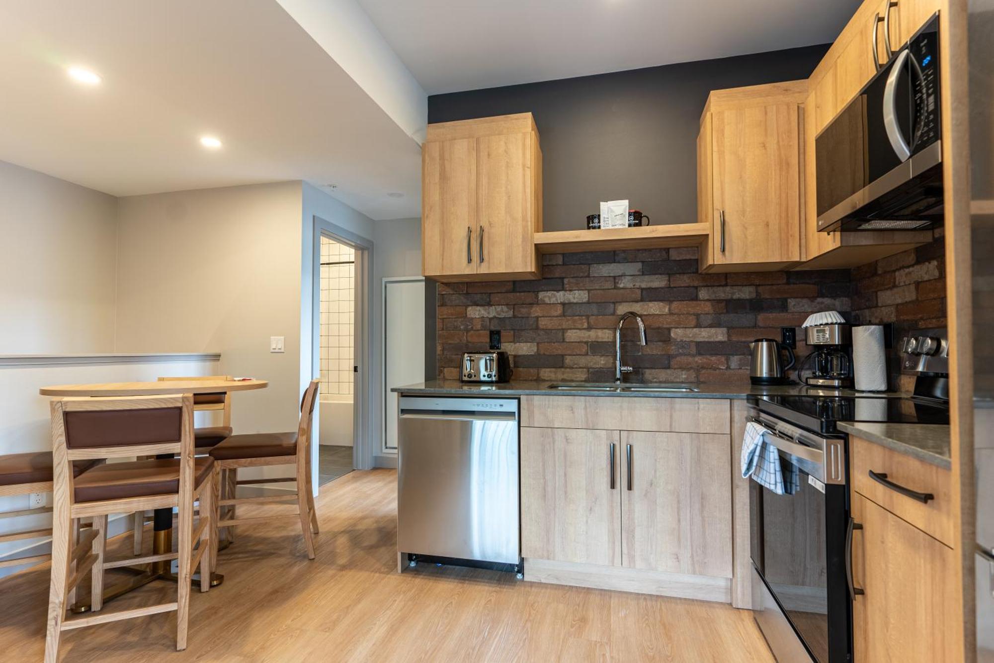 Basecamp Suites Revelstoke Kamer foto